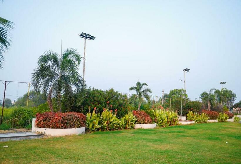 Omkar Resort And Lawns