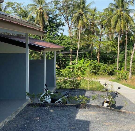 פנסיון Kohyao Non Bay