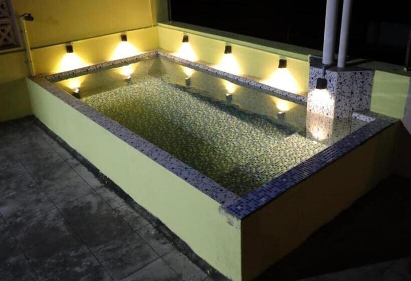 پانسیون Eagle Nest Residency