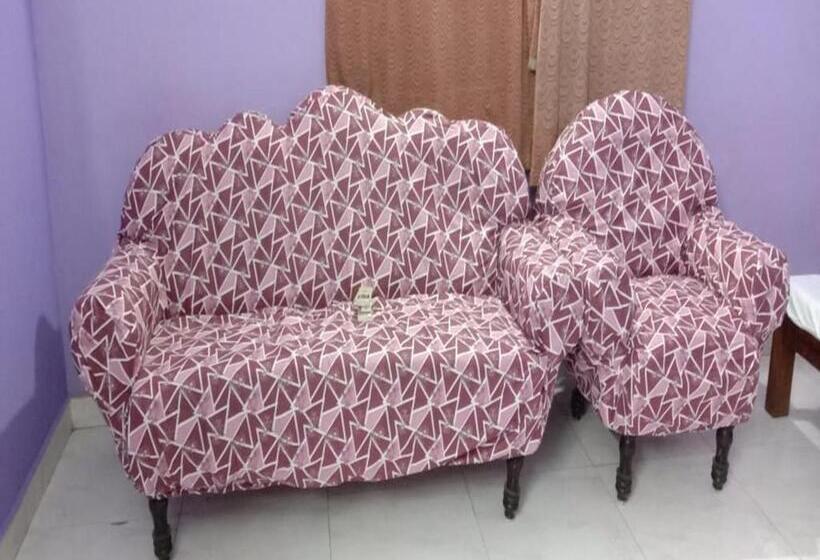 پانسیون Eagle Nest Residency