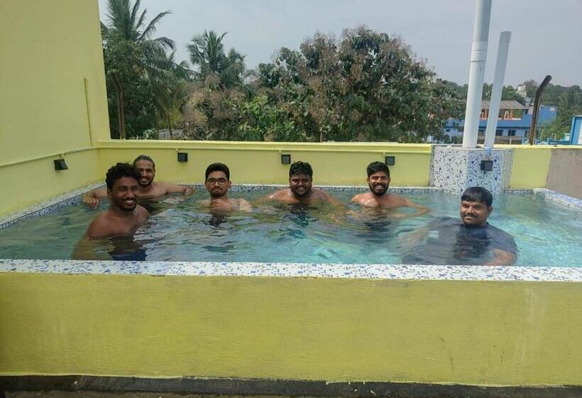 膳宿费 Eagle Nest Residency