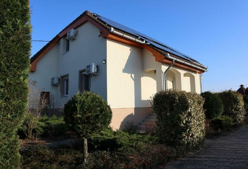 膳宿费 Memory Vendégház