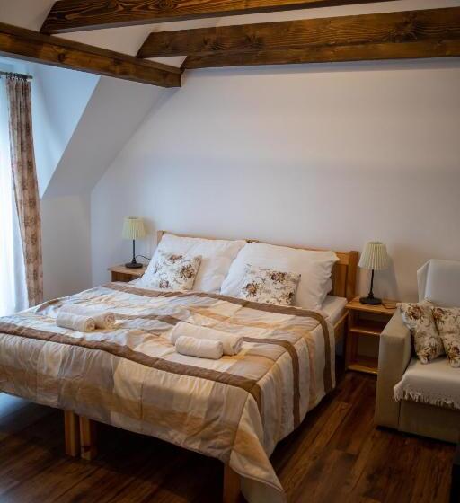 膳宿费 Penzión Skorušina