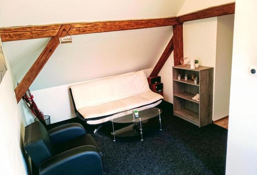 펜션 Ubytování U Kapličky