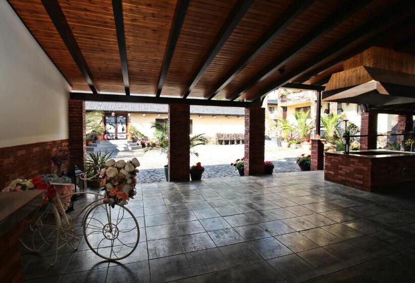 Pensiunea Adolescenta