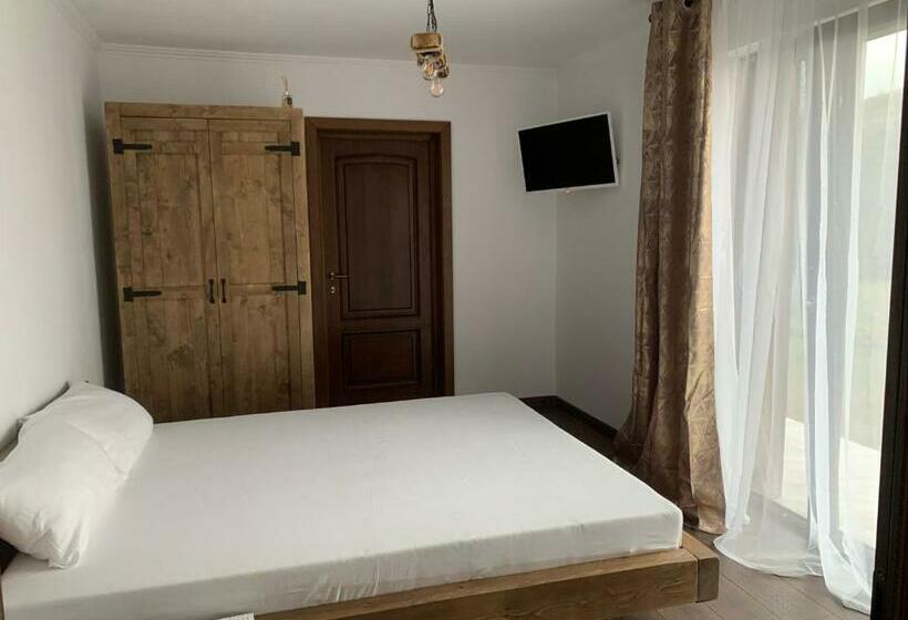 Pensiunea Lili’s House