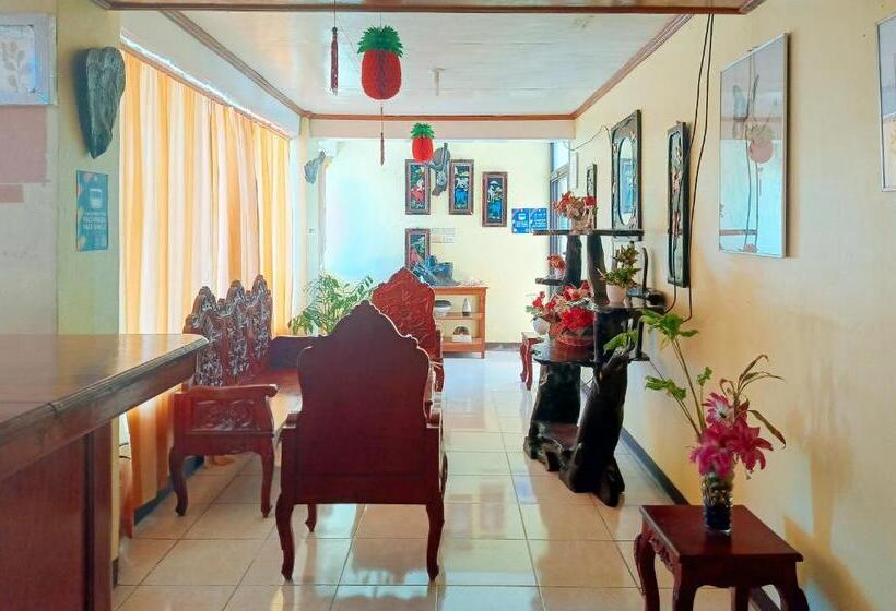 Reddoorz @ Grand Valley Hotel Junction Luna Cagayan