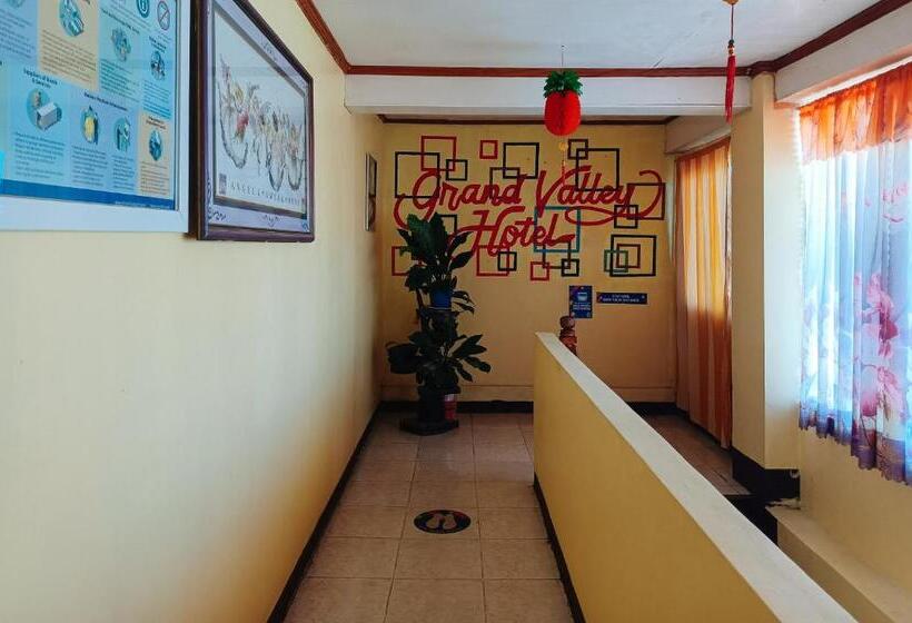 Reddoorz @ Grand Valley Hotel Junction Luna Cagayan