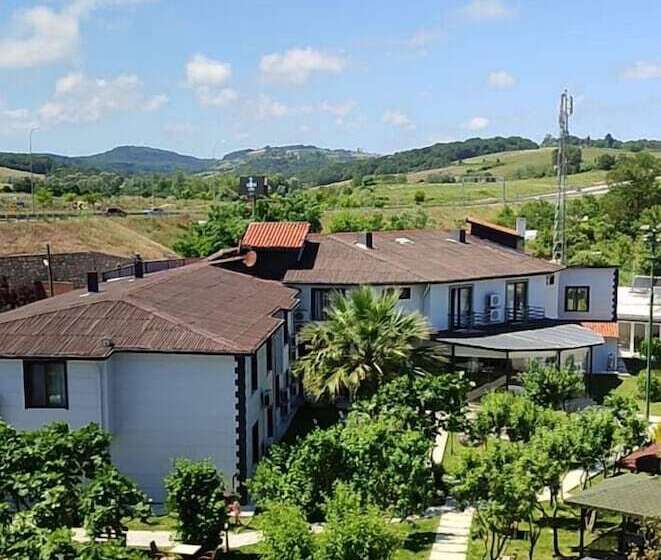 Sinopsis Resort Otel