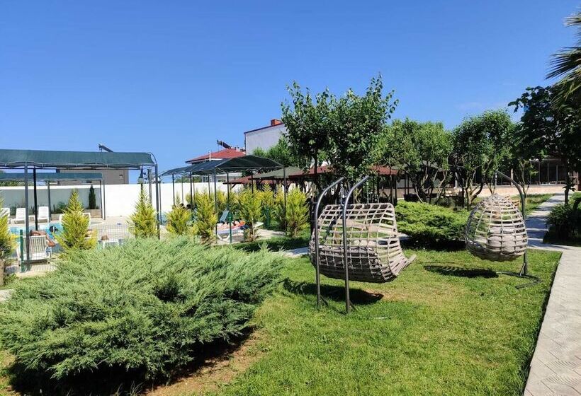 Sinopsis Resort Otel