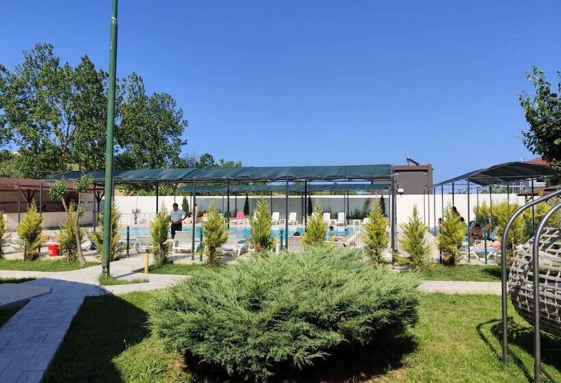 Sinopsis Resort Otel