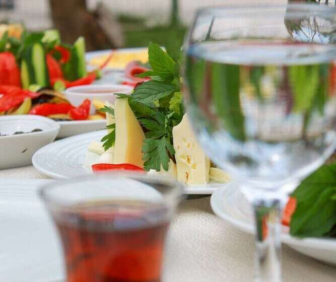 Sinopsis Resort Otel