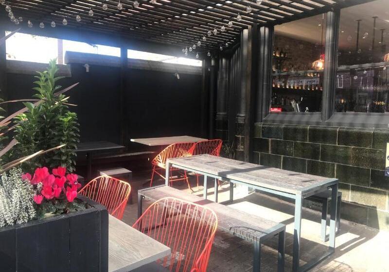 فندق صغير Publove @ The Crown Battersea