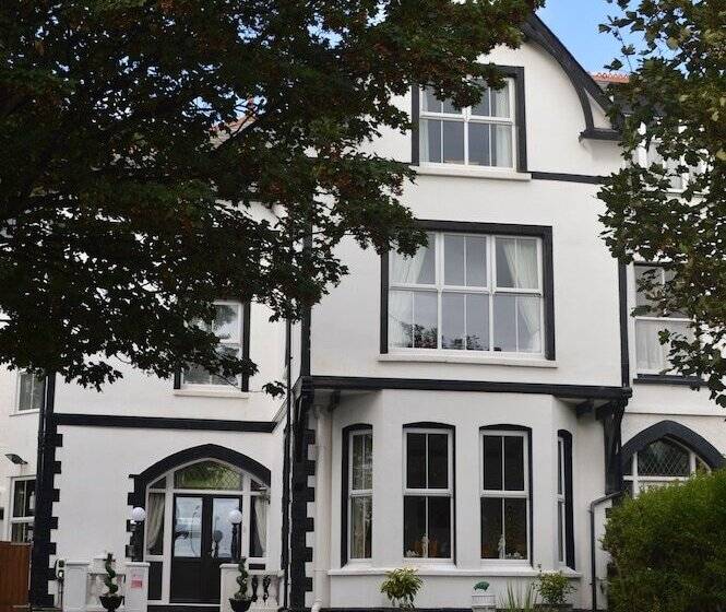 Bed and Breakfast Abbey House