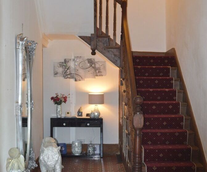 Bed and Breakfast Abbey House