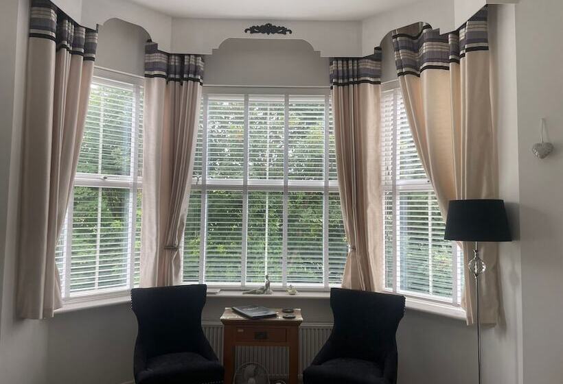 Bed and Breakfast Abbey House