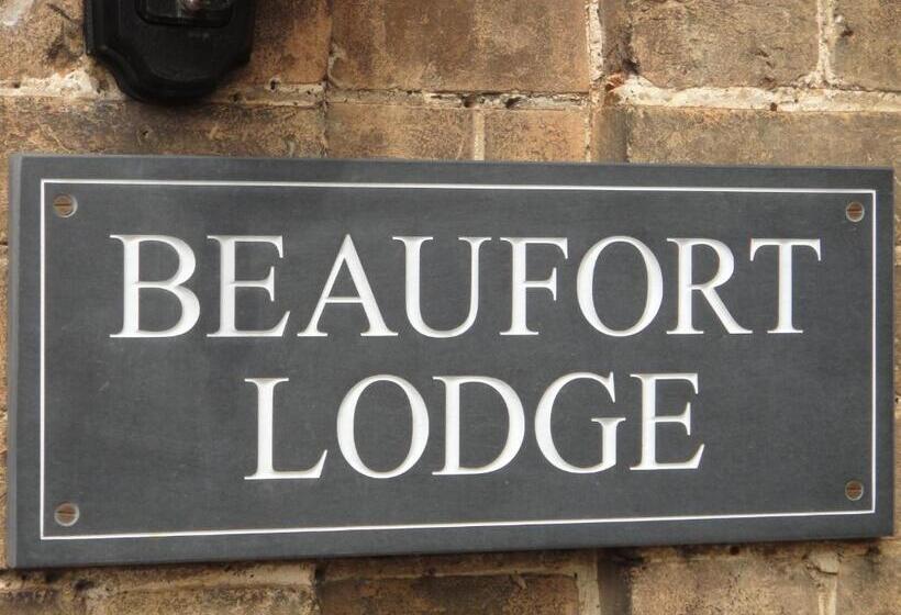 ベッドアンドブレックファースト Beaufort Lodge