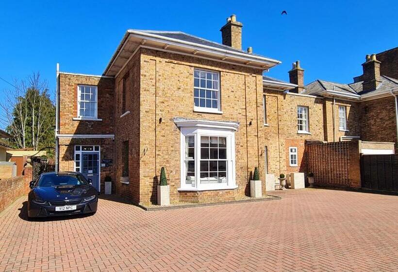 ベッドアンドブレックファースト Beaufort Lodge