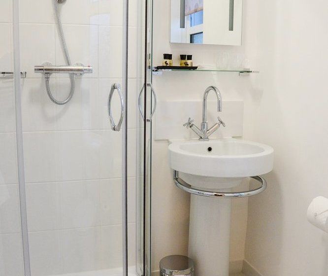 ベッドアンドブレックファースト Laurels