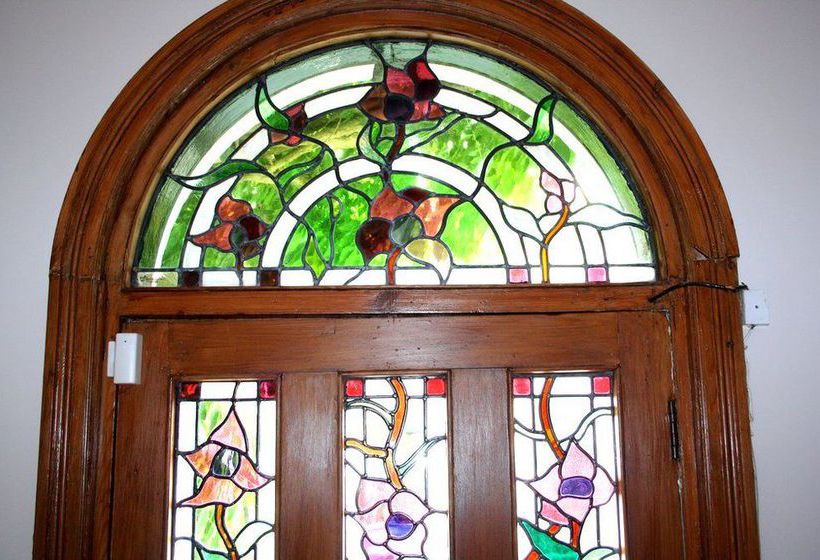 ベッドアンドブレックファースト Laurels