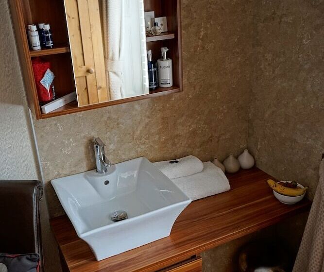 住宿加早餐 Cartref Guest House