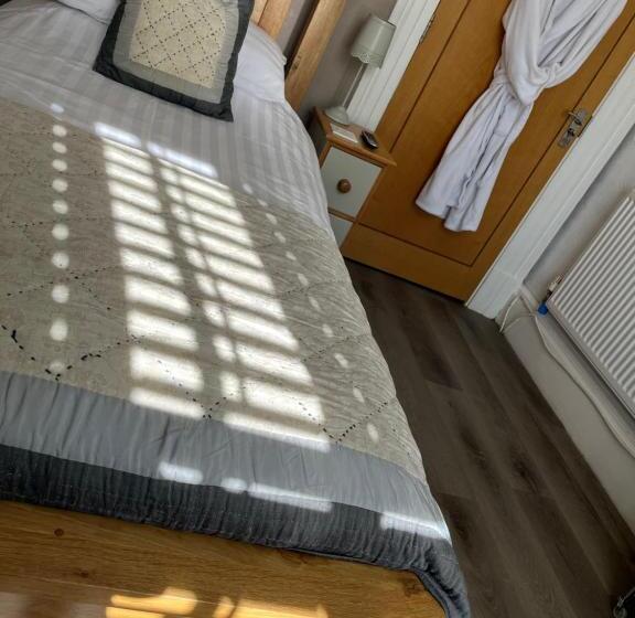 住宿加早餐 Cartref Guest House