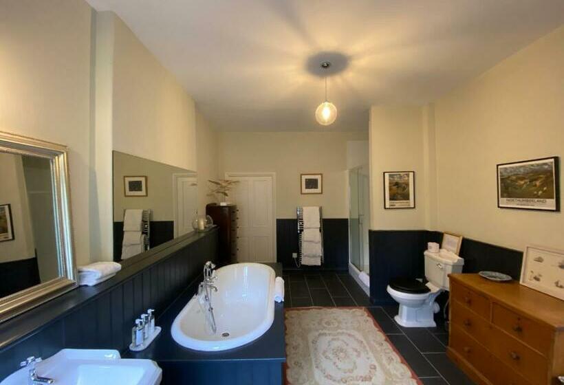 مبيت وإفطار Chillingham Manor