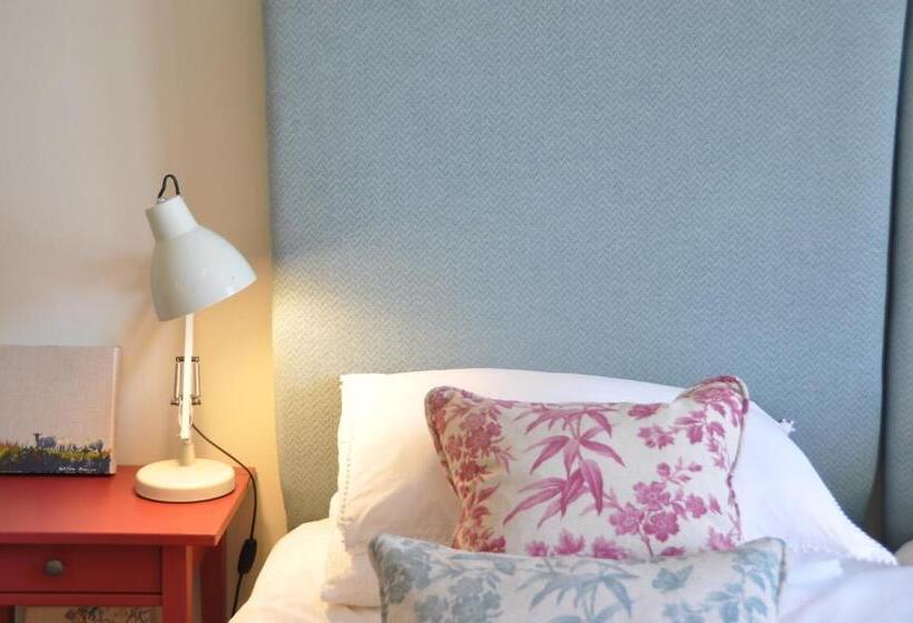 مبيت وإفطار Chillingham Manor