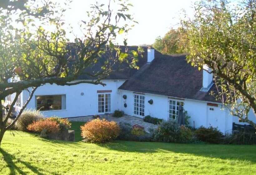 ベッドアンドブレックファースト Cider Cottages