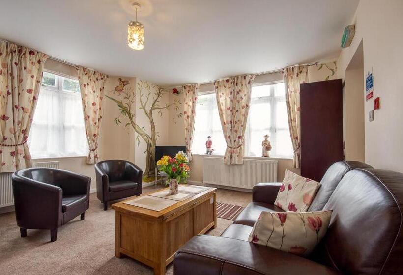 مبيت وإفطار Heywood Hall