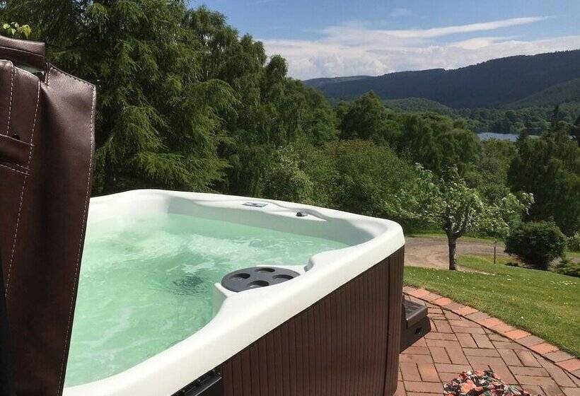 住宿加早餐 Highland Bear Lodge & Luxury Bear Huts