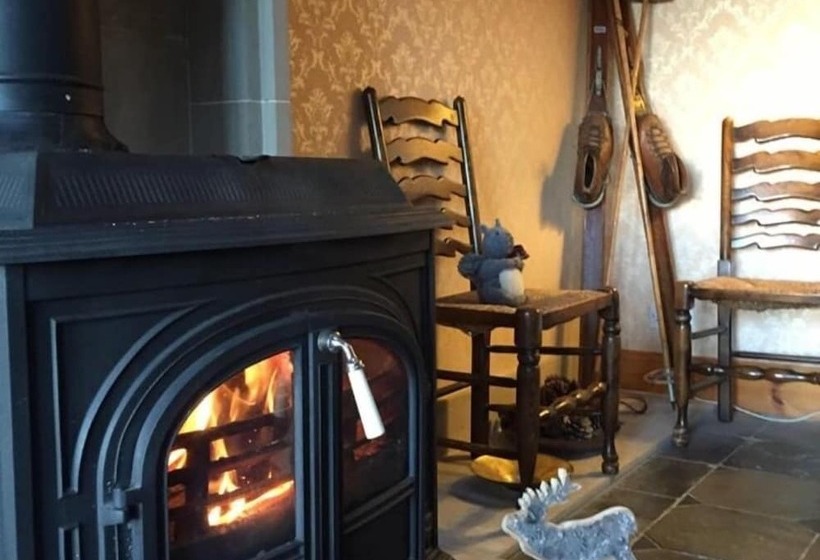 住宿加早餐 Highland Bear Lodge & Luxury Bear Huts