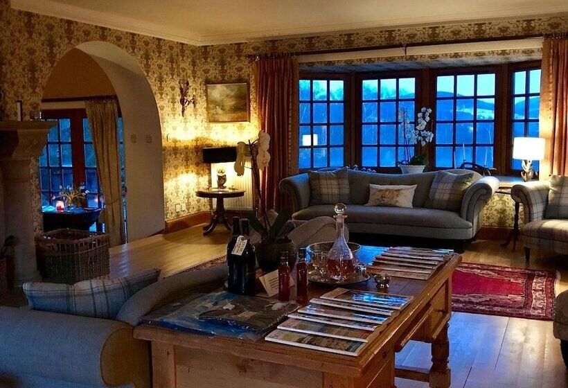 住宿加早餐 Highland Bear Lodge & Luxury Bear Huts