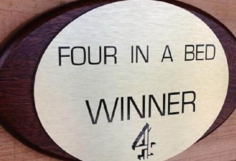 住宿加早餐 Highland Bear Lodge & Luxury Bear Huts