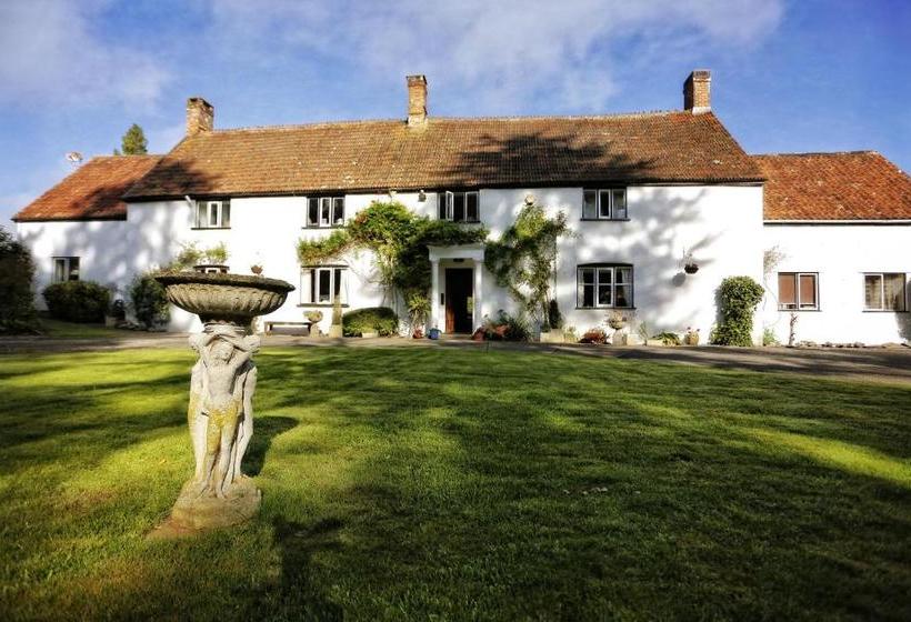تختخواب و صبحانه Langaller Manor House