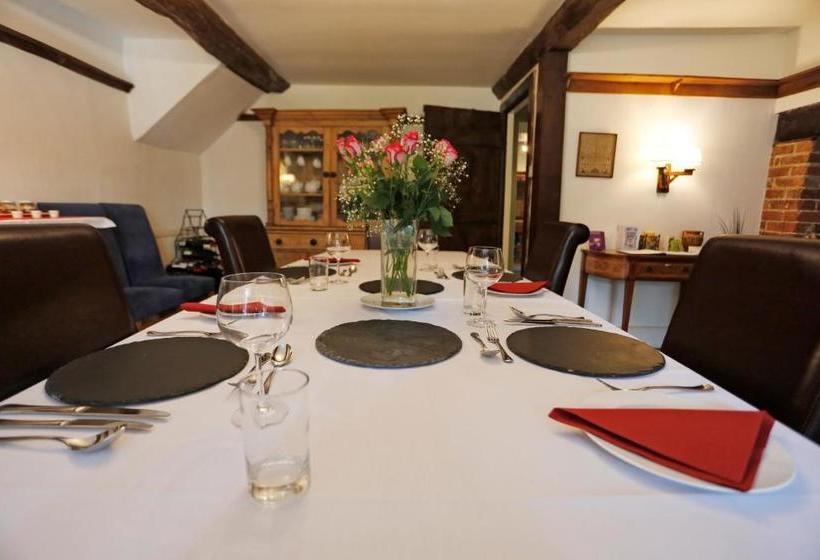Bed and Breakfast Langaller Manor House