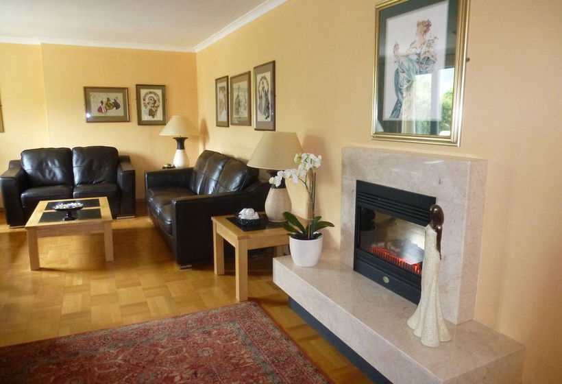 مبيت وإفطار Lochearn House