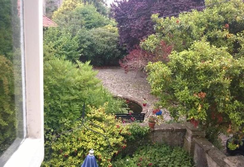 مبيت وإفطار Longbridge House