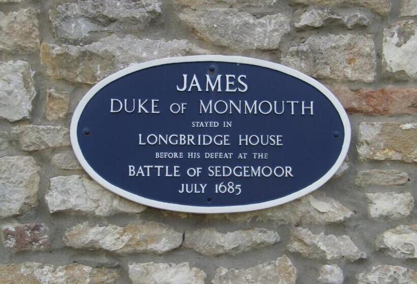 مبيت وإفطار Longbridge House