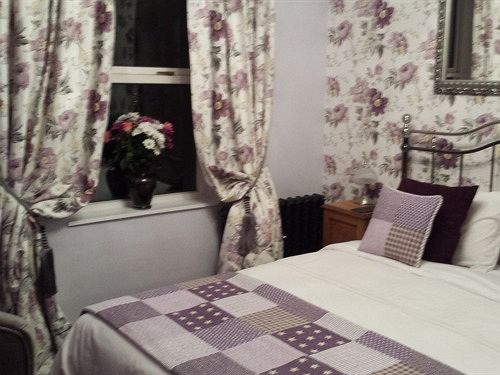 Bed and Breakfast No. 71