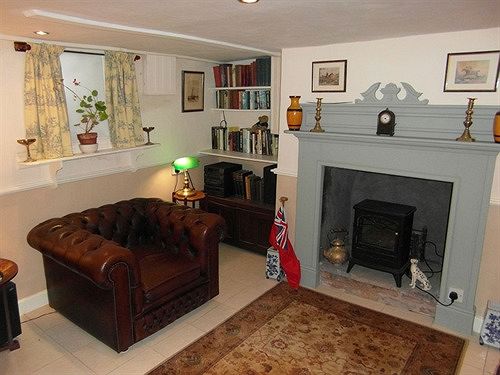 مبيت وإفطار Saint Hilda S House