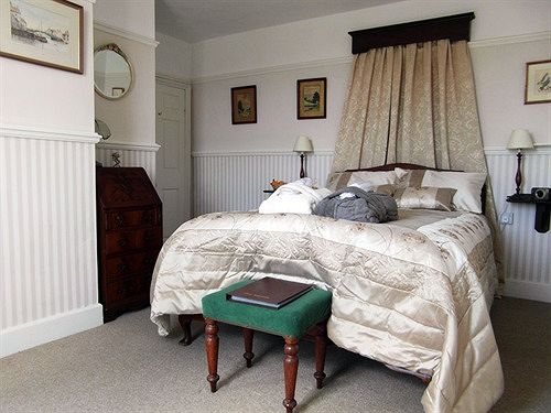 مبيت وإفطار Saint Hilda S House