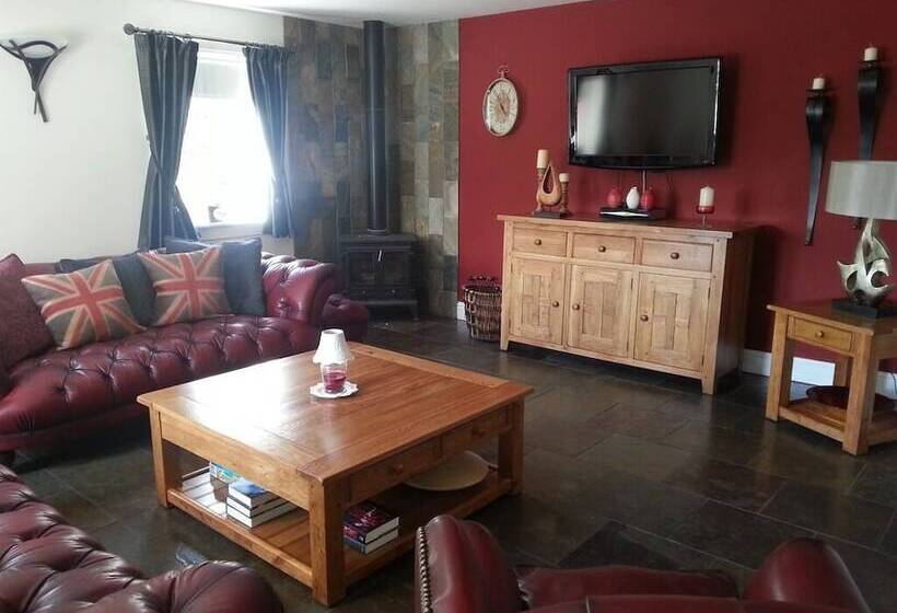 Station House Lanark Bed And Breakfast