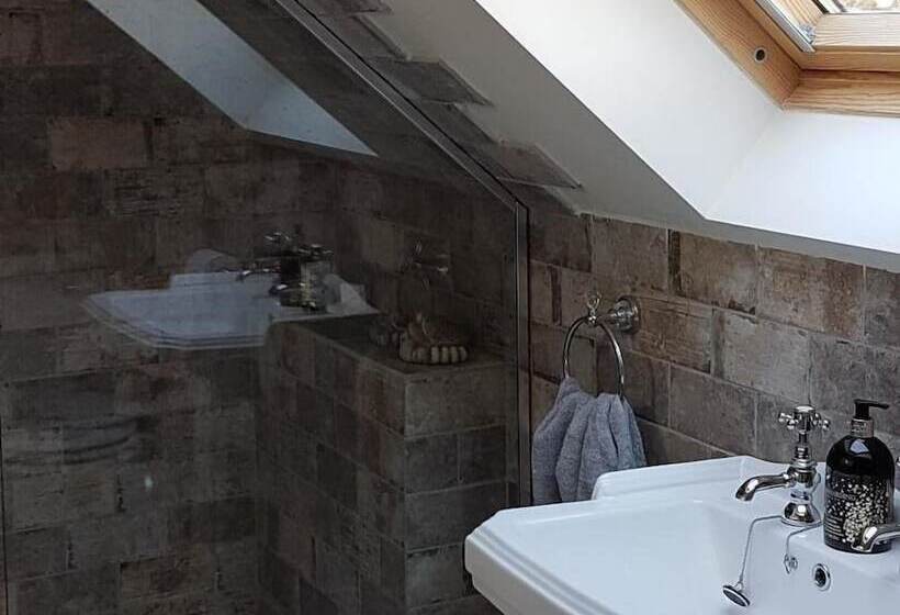 Station House Lanark Bed And Breakfast