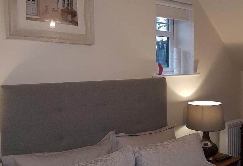 Station House Lanark Bed And Breakfast