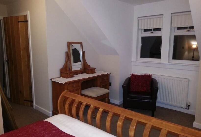 Station House Lanark Bed And Breakfast