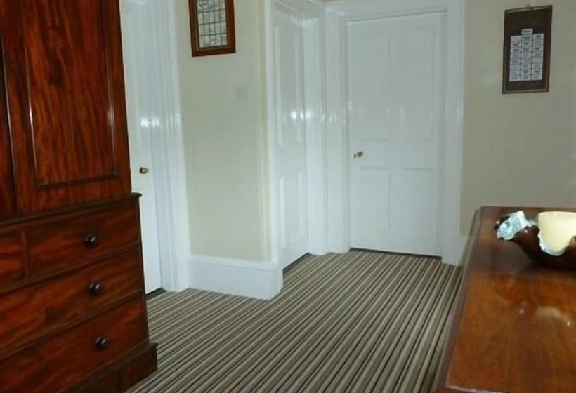 ベッドアンドブレックファースト Taw Vale