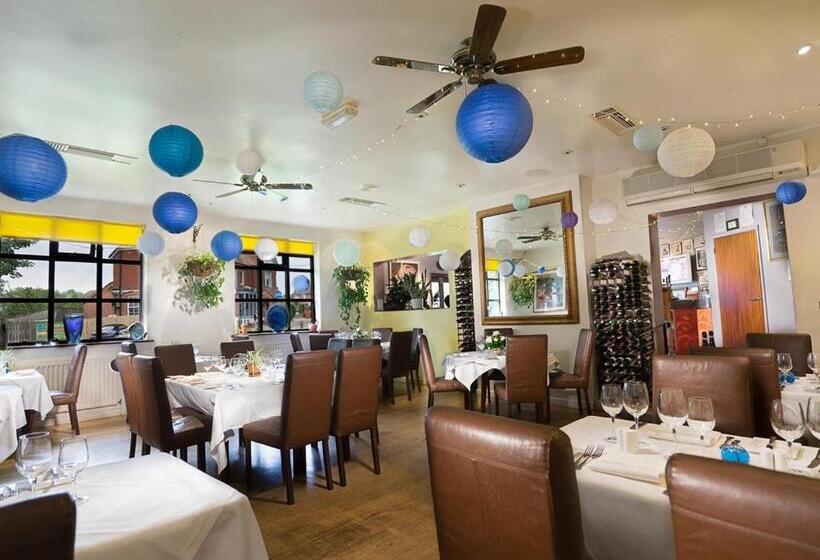 مبيت وإفطار The Bakery Restaurant With Rooms