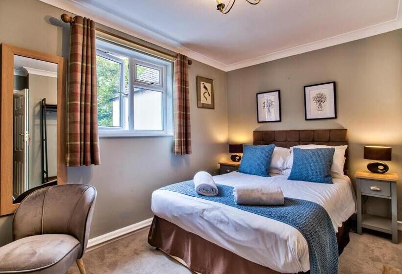 مبيت وإفطار The Vines