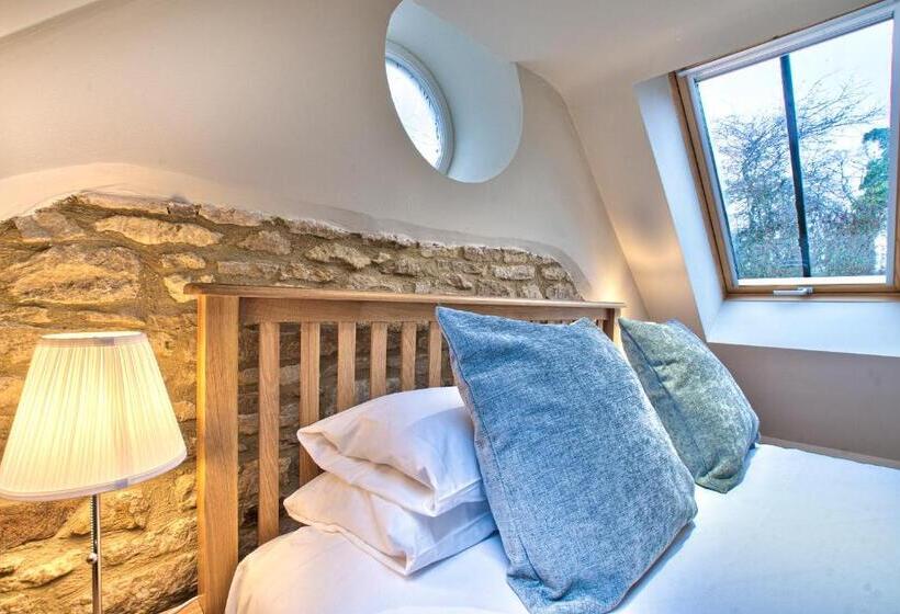 مبيت وإفطار The Vines